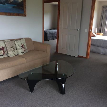 Acheron Cottages Manapouri Extérieur photo