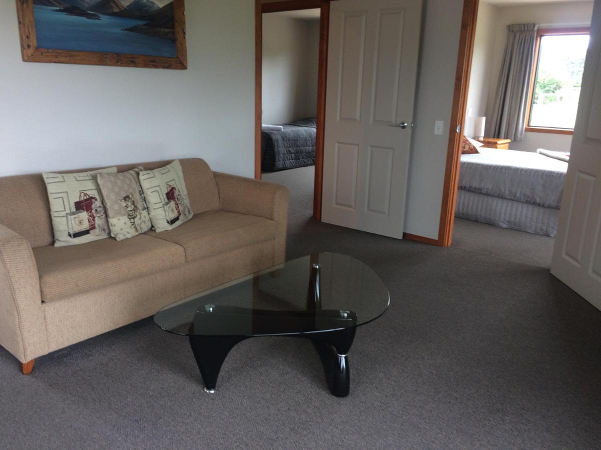 Acheron Cottages Manapouri Extérieur photo