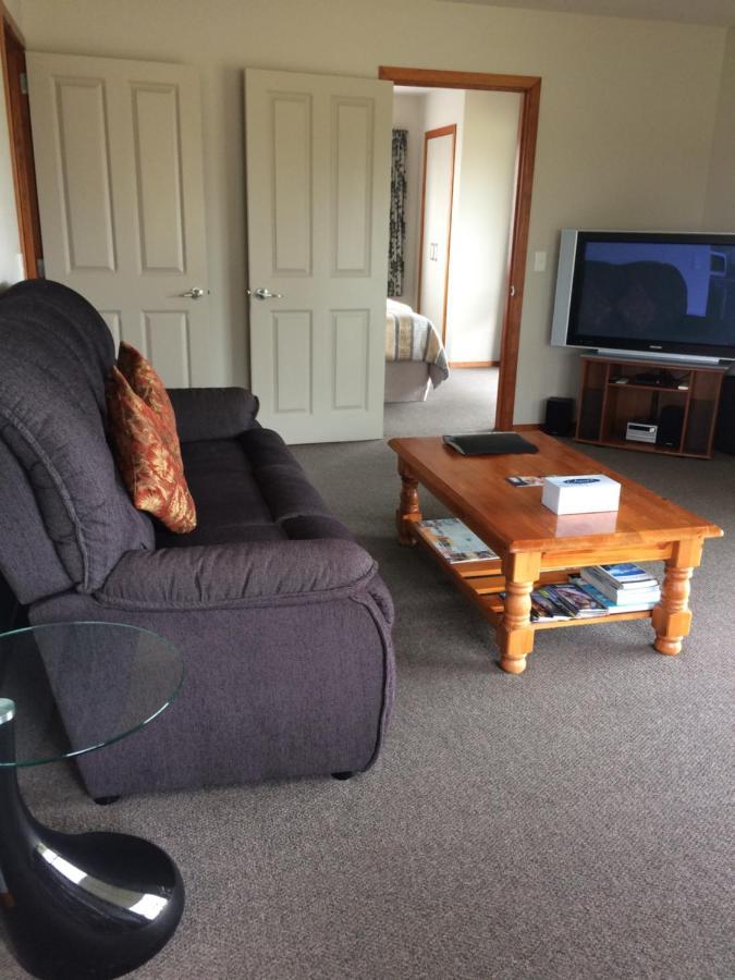 Acheron Cottages Manapouri Extérieur photo