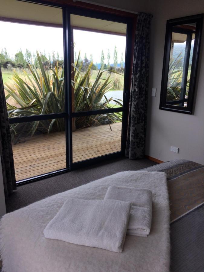 Acheron Cottages Manapouri Extérieur photo