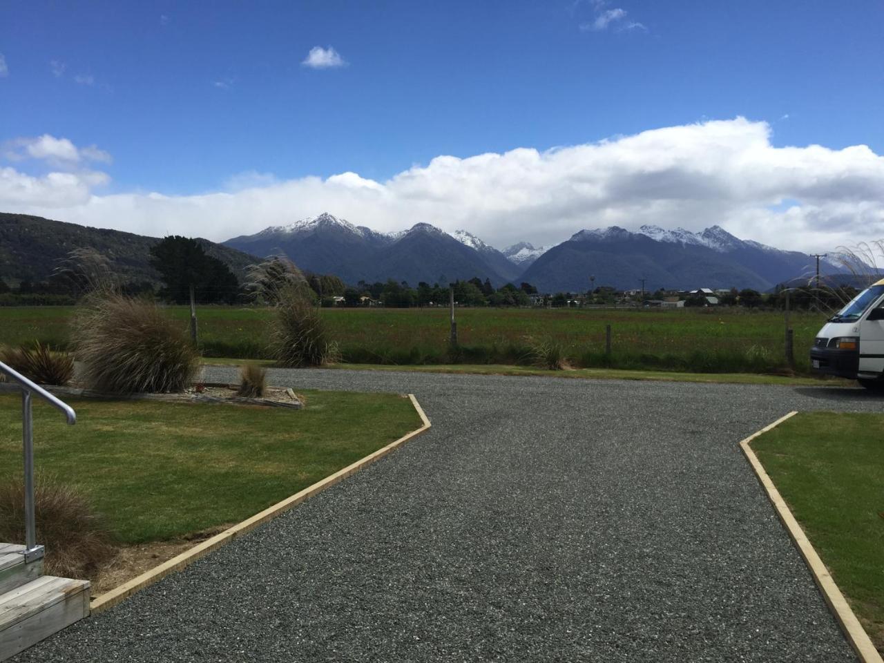 Acheron Cottages Manapouri Extérieur photo