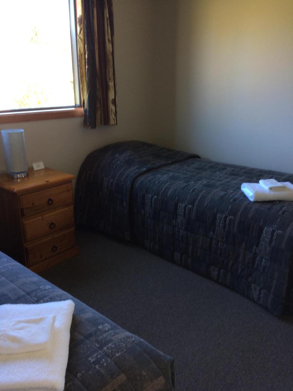 Acheron Cottages Manapouri Extérieur photo