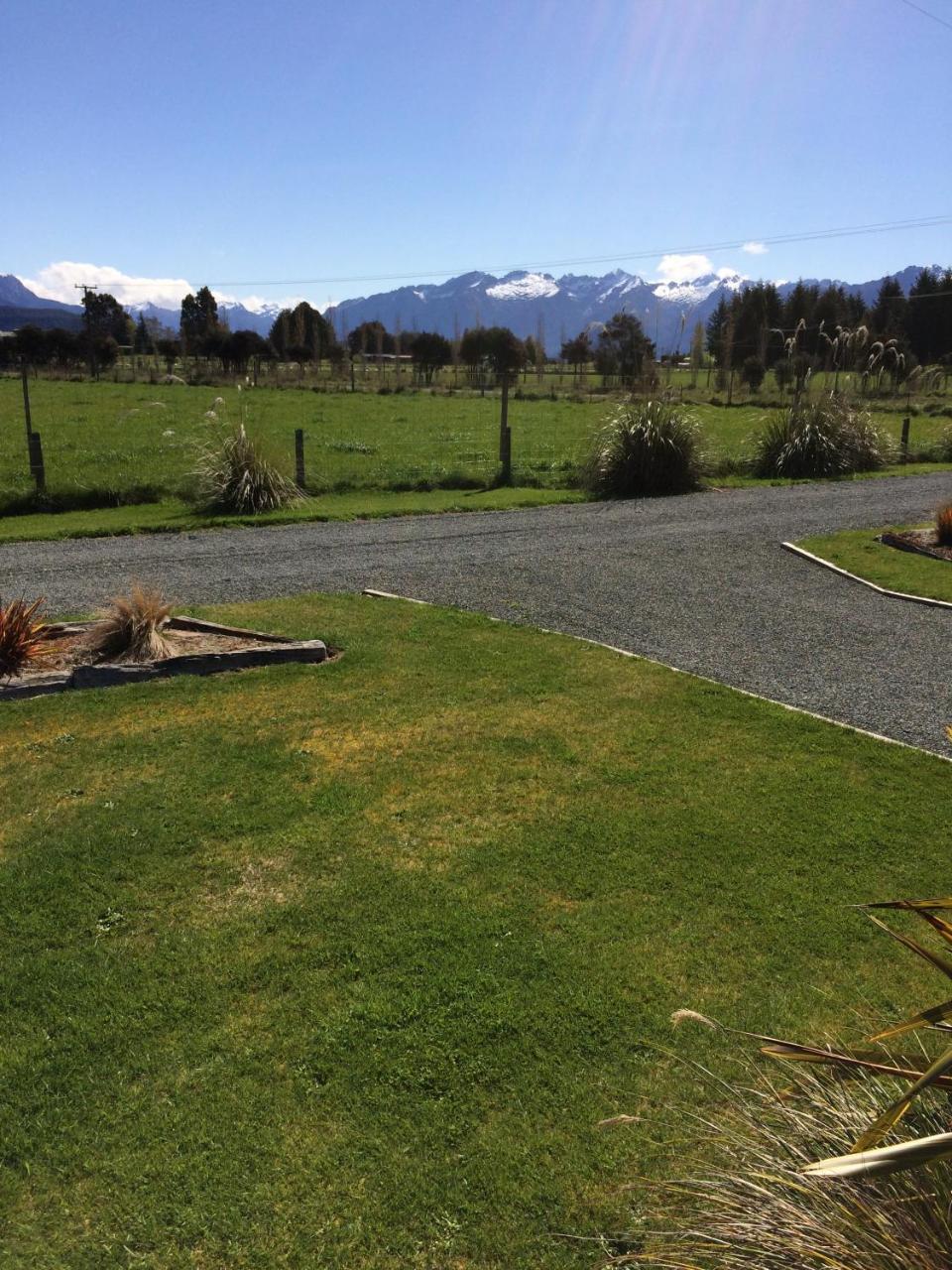 Acheron Cottages Manapouri Extérieur photo